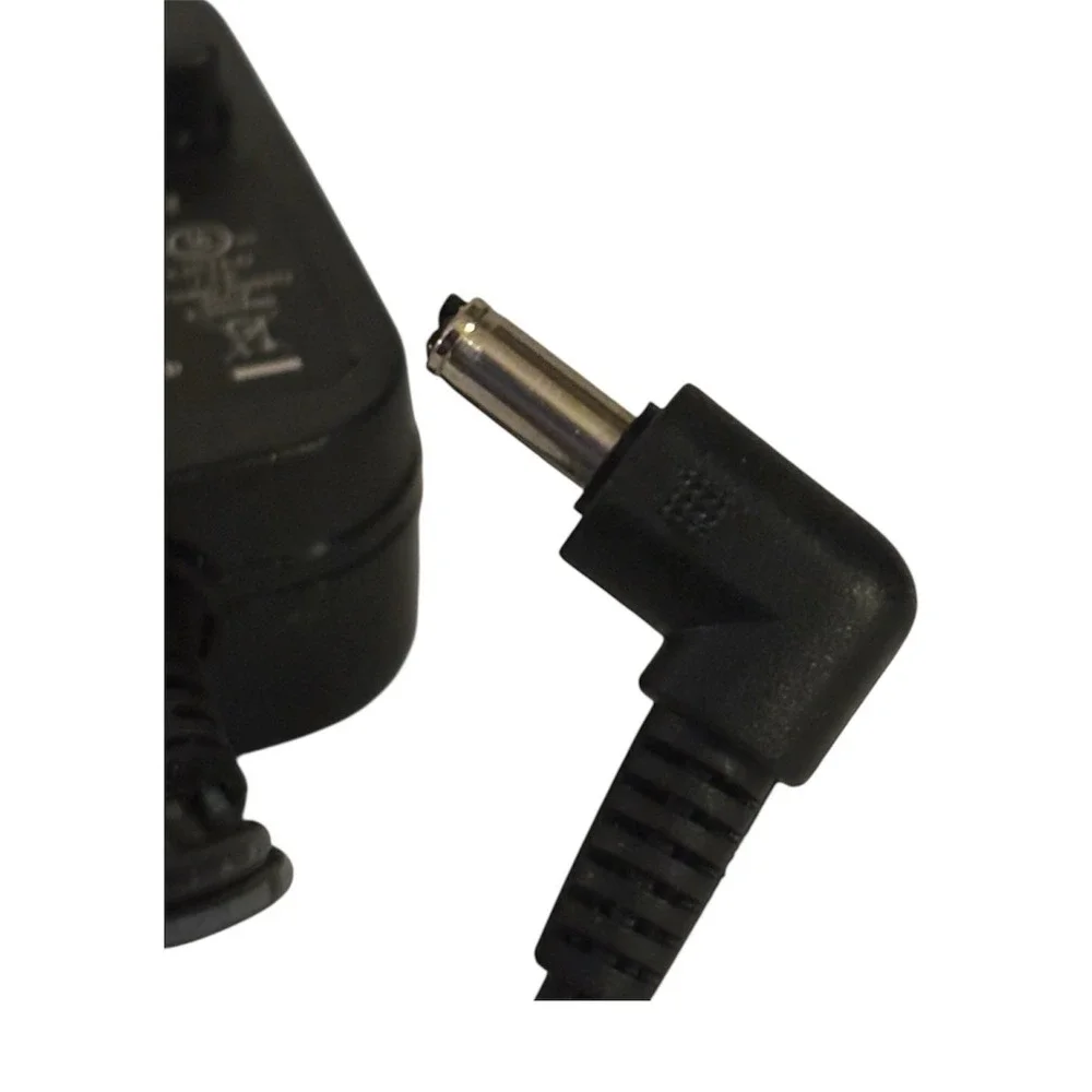 Huoniu AC Adapter Model HNA050070U 5V 0.7A‎